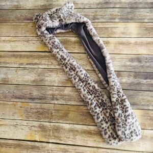 Girls adorable leopard hat!